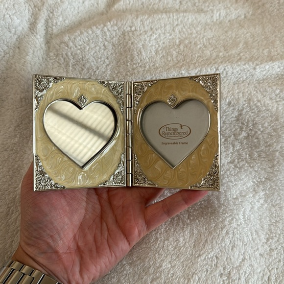 Things Remembered Foldable Picture Frame - Picture 2 of 5